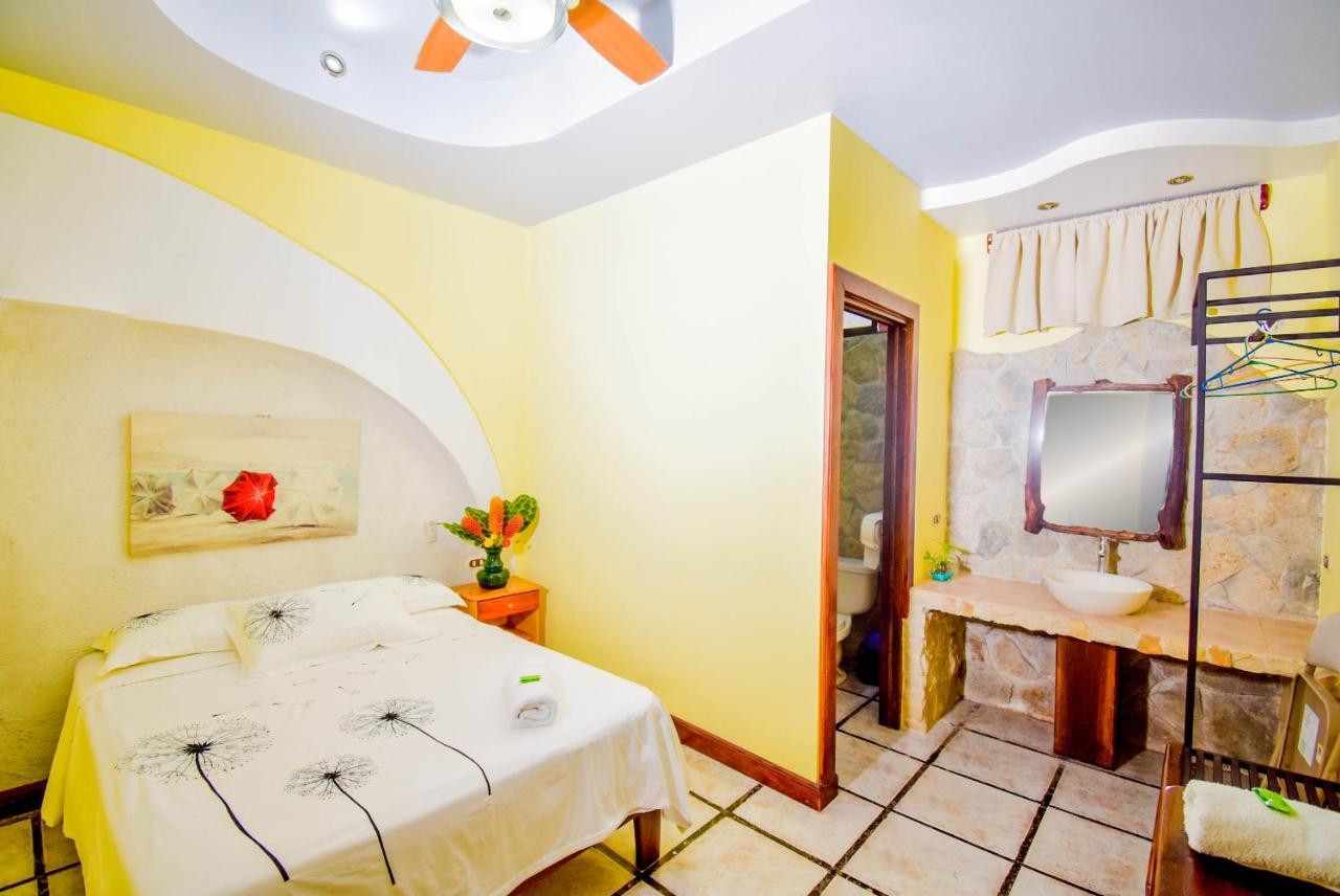 |Hotel Riviera Sabalito Exterior photo